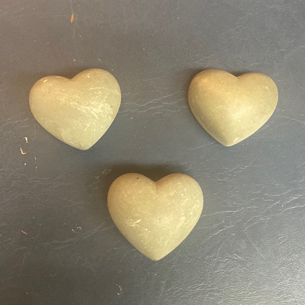 Sandstone Small Heart’s
